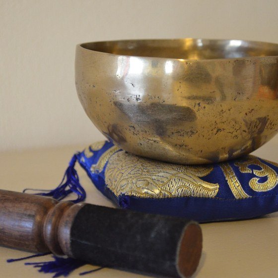 Suede Striker & Ring Cushion Set — Singing Bowls & Ritual